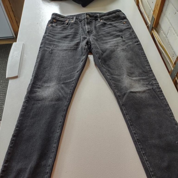 Two pair of men’s Ambercrombie Jeans - Picture 11 of 11